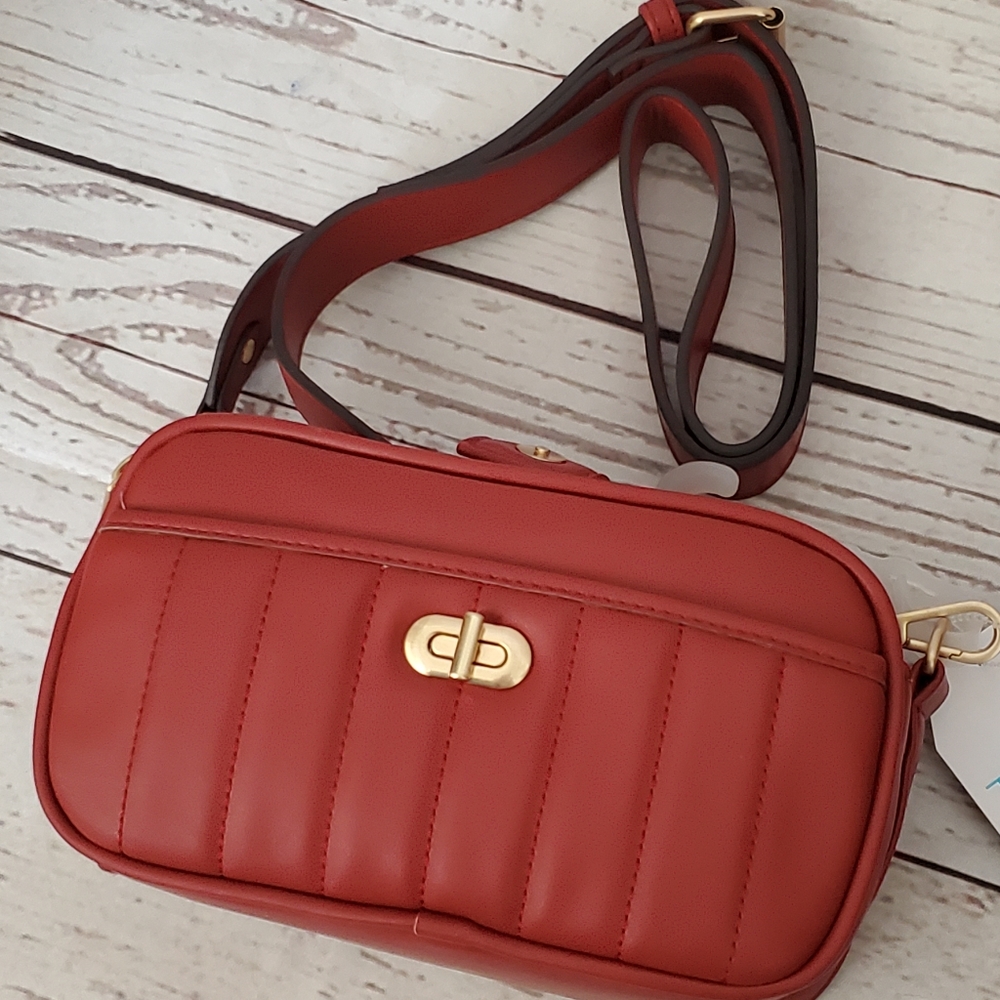 Time and Tru recycled materials puffer quilted crossbody camera bag red